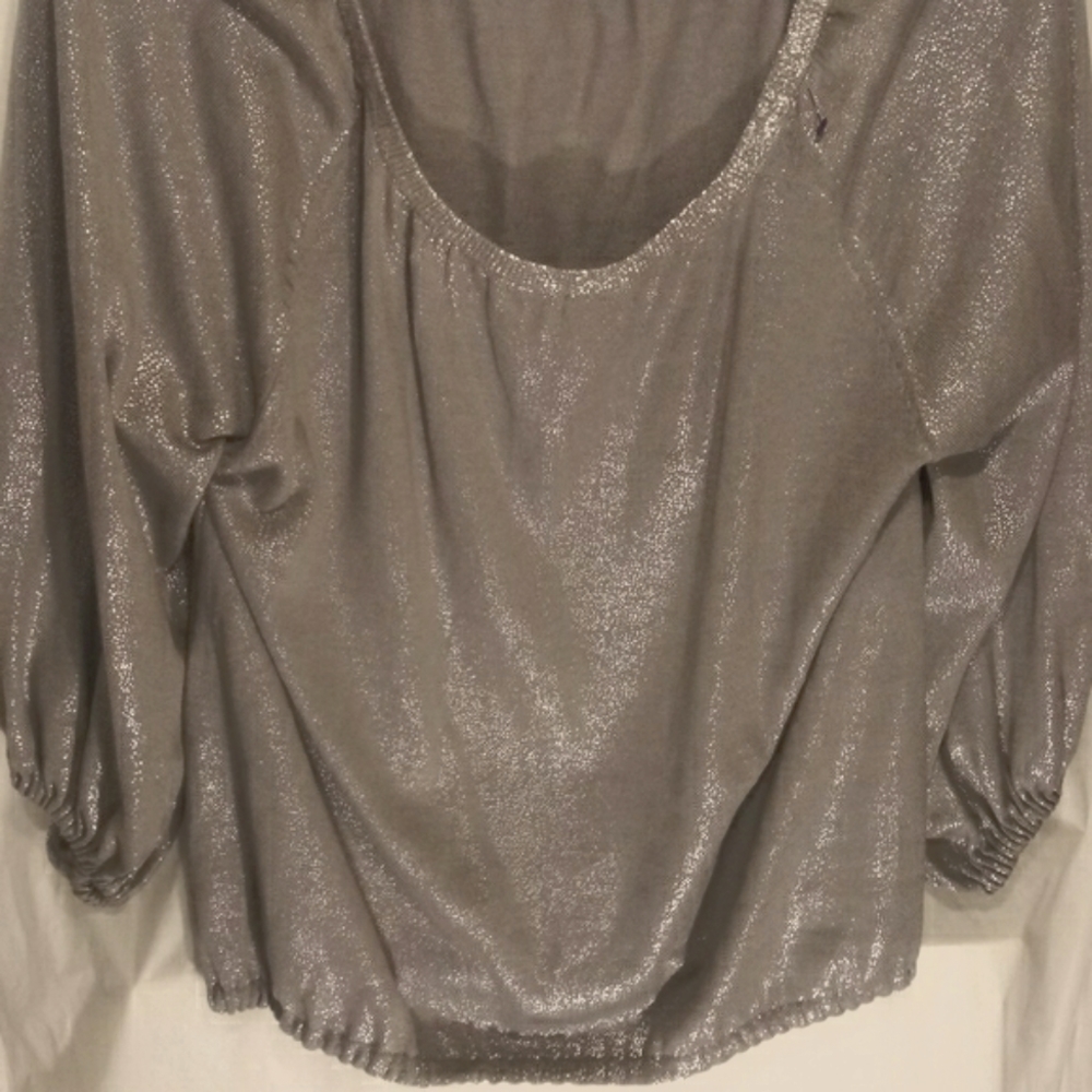 SOMETHING EXTRA GLITTERY TOP - Picture 3 of 5